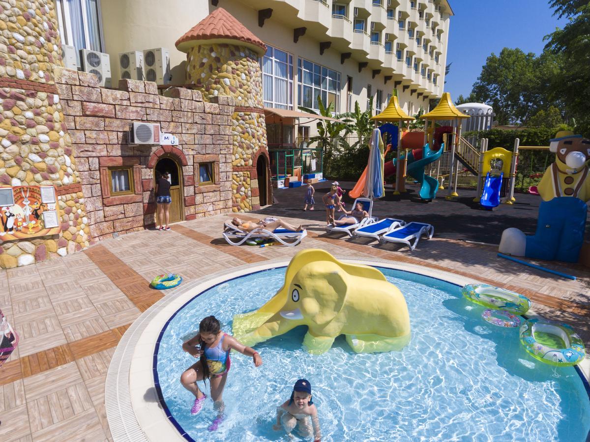 Nova Park Hotel Side Luaran gambar