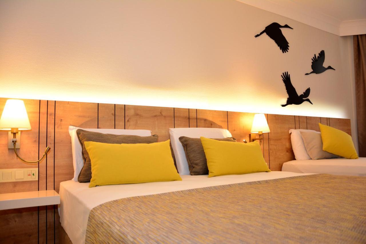 Nova Park Hotel Side Luaran gambar