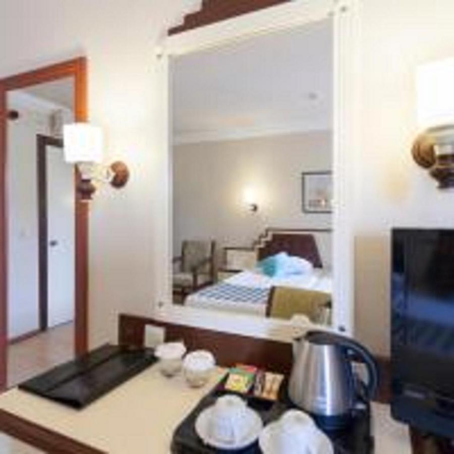 Nova Park Hotel Side Luaran gambar